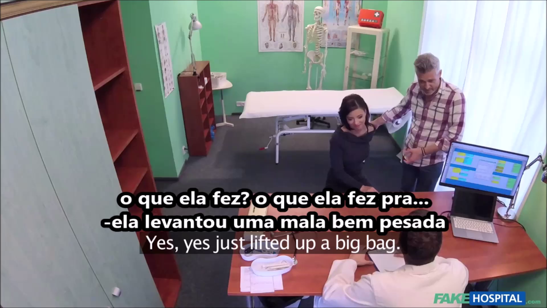 mulher vai ao medico com o marido e o trai enquanto ele espera