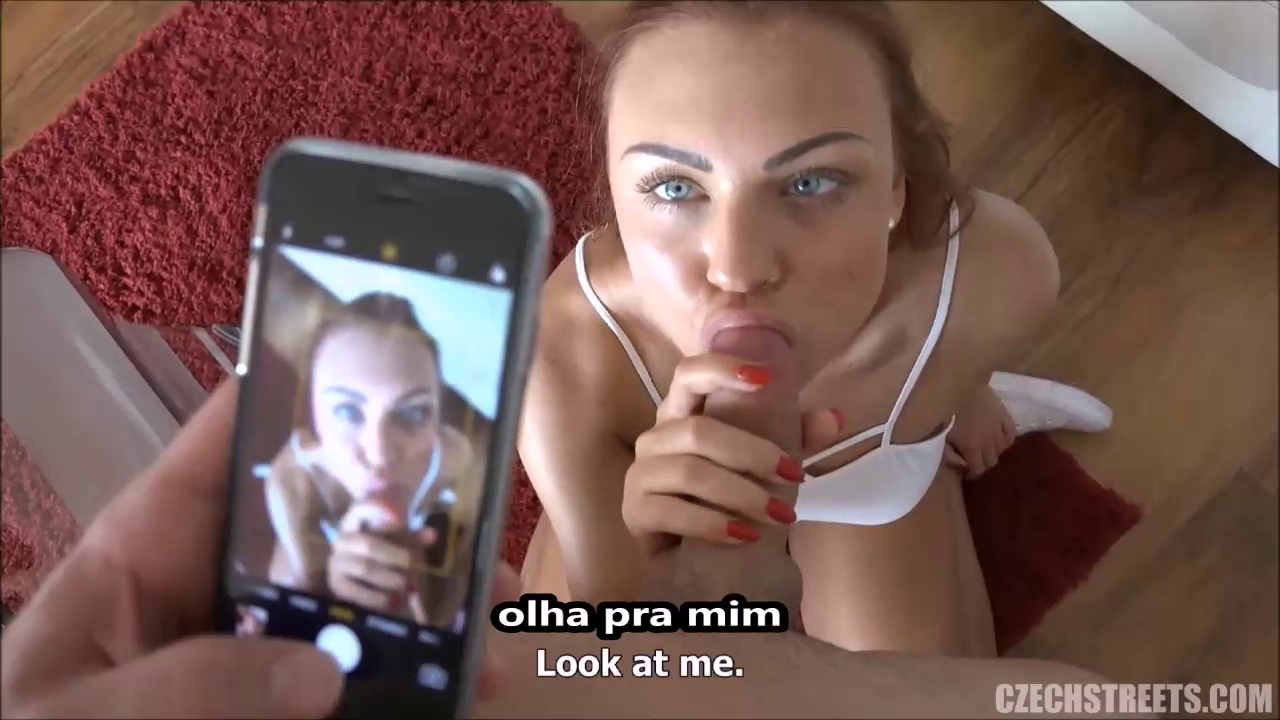 jovem gostosa traiu seu namorado, com cara que conheceu durante a viagem com seu namorado